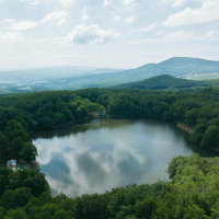 Izra – Peter Hanzes / Shutterstock