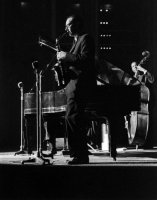 Paul Desmond během vystoupení (1962) – Brian Foskett / Profimedia.CZ