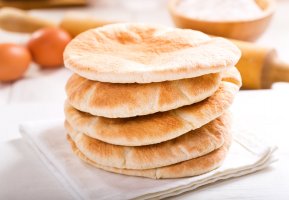 Pita chléb – Nitr / Shutterstock