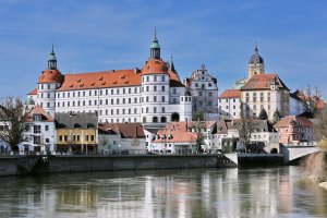 Neuburg – Fotowada / Shutterstock