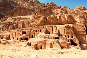 Petra, Jordánsko – Aleksandar Todorovic / Shutterstock