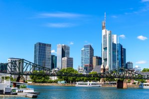 Frankfurt nad Mohanem – Mikala / Shutterstock