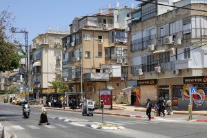 Bene Beraq – defotoberg / Shutterstock