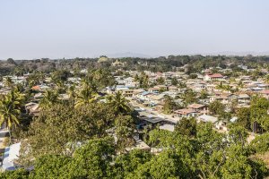 Loikaw – anandoart / Shutterstock