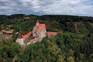 Pernštejn – lukaszemanphoto / Shutterstock