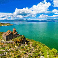 Jezero Sevan – Leonid Andronov / Shutterstock