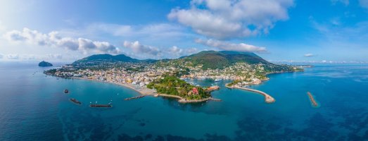 Ischia – trabantos / Shutterstock