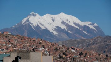 Illimani – seragon7 / Shutterstock