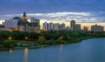 Saskatoon – Jeff Whyte / Shutterstock