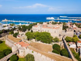Rhodos – saiko3p / Shutterstock
