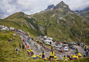 Závod Tour de France, Col du Glandon, Francie (24.6.2015) – Radu Razvan / Shutterstock