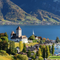 Thunské jezero – 9MOT / Shutterstock