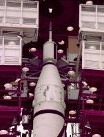 Družice Explorer 1 na nosné raketě Jupiter-C při přípravě ke startu, 31. ledna 1958 – NASA