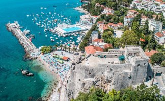 Herceg-Novi – Ranko Maras / Shutterstock