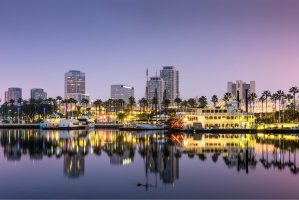 Long Beach – Sean Pavone / Shutterstock