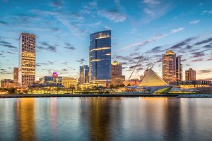Milwaukee – Sean Pavone / Shutterstock