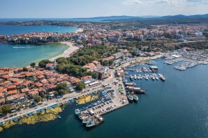 Sozopol – Fotokon / Shutterstock