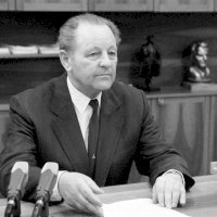 Miloš Jakeš, 80. léta – fir use