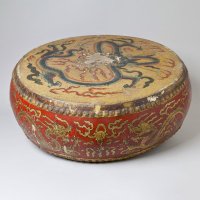 Čínský buben tom-tom – Etnografiska museet, Stockholm (CC BY)