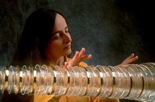 Vera Meyer, hráčka na skleněnou harmoniku – Profimedia.CZ