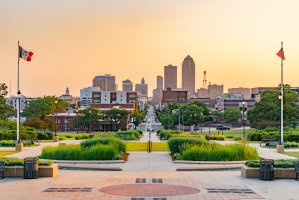 Des Moines, Iowa – Paul Brady Photography / Shutterstock