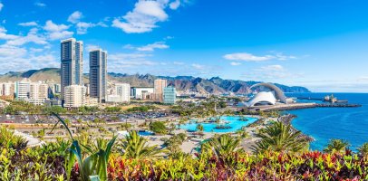 Santa Cruz de Tenerife – Balate Dorin / Shutterstock