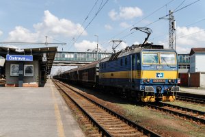 Elektrická lokomotiva 363.006, Ostrava (24.3.2012) – Michael715 / Shutterstock