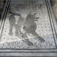 Cave canem, Pompeje – khd / Shutterstock