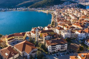 Kastoria – Marianna Ianovska / Shutterstock