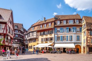 Colmar – Sina Ettmer Photography / Shutterstock