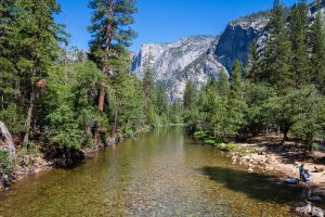 Řeka Merced, Yosemitský národní park, Kalifornie, USA – TMP - An Instant of Time / Shutterstock