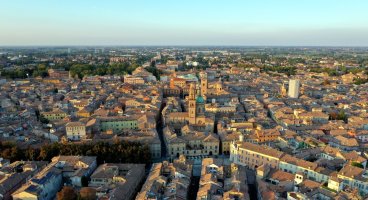 Reggio nell Emilia – D-VISIONS / Shutterstock