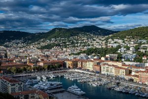 Nice – Michel PERES / Shutterstock