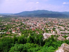 Chust – ioanna_alexa / Shutterstock