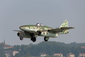 Messerschmitt Me 262 Schwalbe, rekonstrukce s moderními motory – Ryan Fletcher / Shutterstock