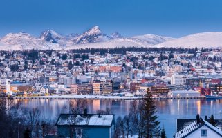 Tromsø – ZinaidaSopina / Shutterstock