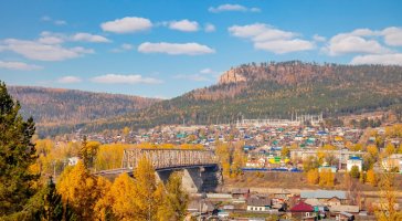 Usť-Kut – Okyela / Shutterstock