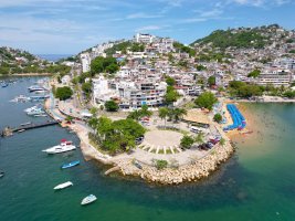 Acapulco – ehudson / Shutterstock