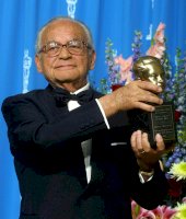 Dino De Laurentiis přebírající cenu Irvina Thalberga, Los Angeles (25.3.2001) – Profimedia.CZ