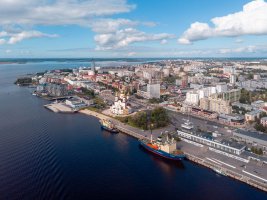 Archangel'sk – Anton Parsukov / Shutterstock