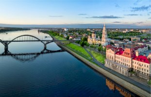 Řeka Volha, Rybinsk – Sergey Dzyuba / Shutterstock
