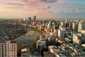 Dháka – Lumenite / Shutterstock