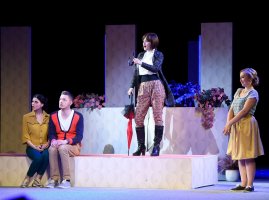 Divadlo Pod Palmovkou, ze hry „Jak je důležité býti s Filipem“ – Profimedia.CZ