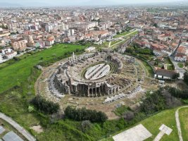 Capua – Kotion / Shutterstock