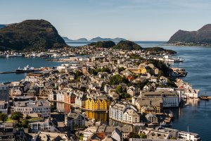 Ålesund – Janus Orlov / Shutterstock