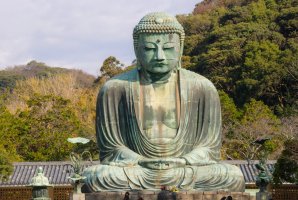 Bronzová socha Buddhy, Kamakura, Japonsko – NIRUN NUNMEESRI / Shutterstock