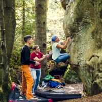 Bouldering v přírodě – zhukovvvlad / Shutterstock