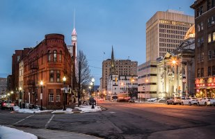 Utica – Mahmoud Masad / Shutterstock