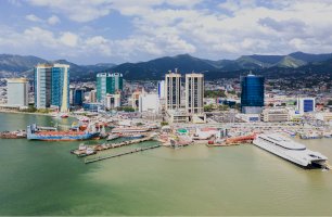 Port of Spain – maloff / Shutterstock