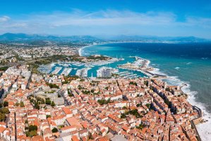 Antibes – saiko3p / Shutterstock